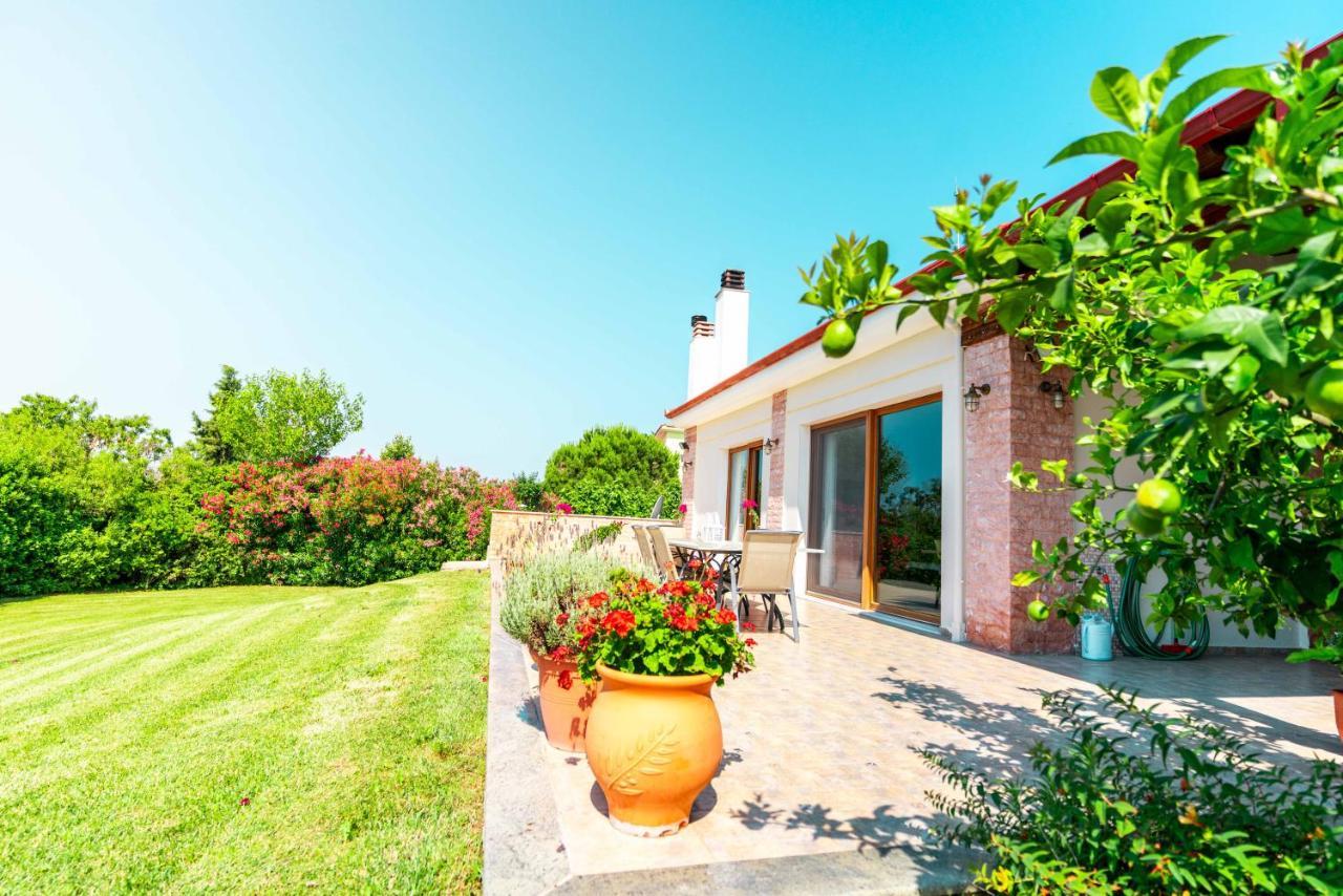 Villa Bougainvillea Epanomi Dış mekan fotoğraf